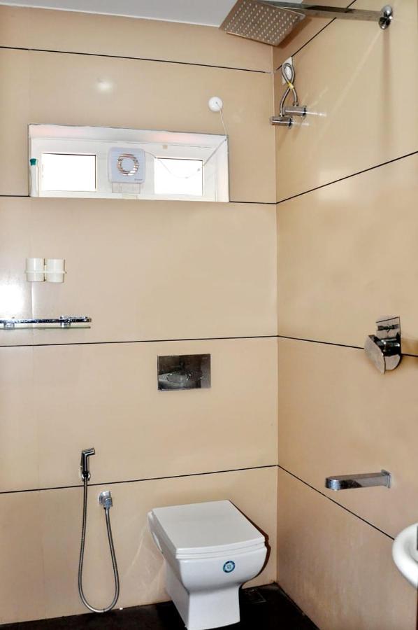 Appartement Baithul Kareem à Kochi Extérieur photo